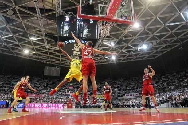 颇具经验的 颇具经验的