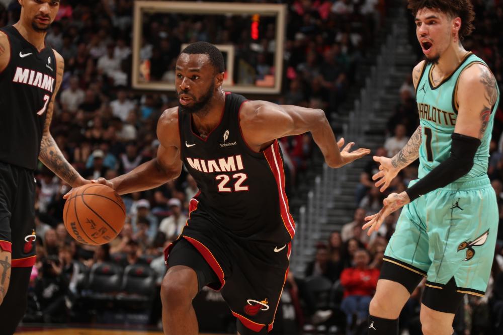 在一片质疑 在一片质疑